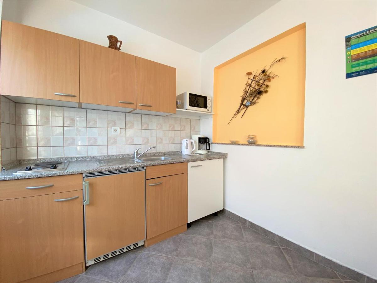 Guest House Dijana Krk Town Zewnętrze zdjęcie