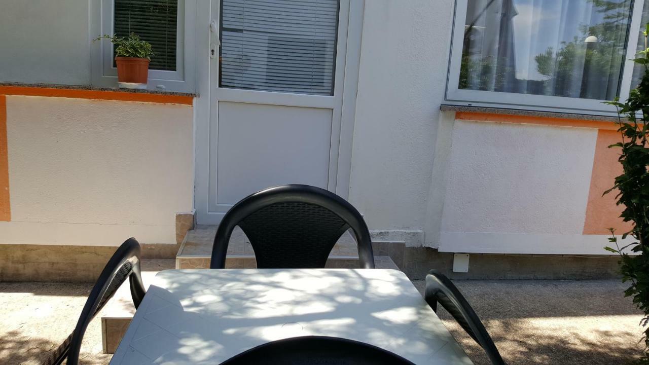 Guest House Dijana Krk Town Zewnętrze zdjęcie
