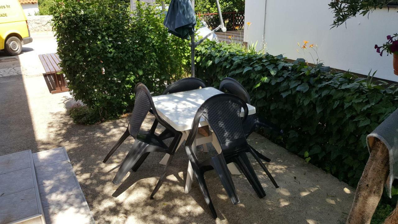 Guest House Dijana Krk Town Zewnętrze zdjęcie